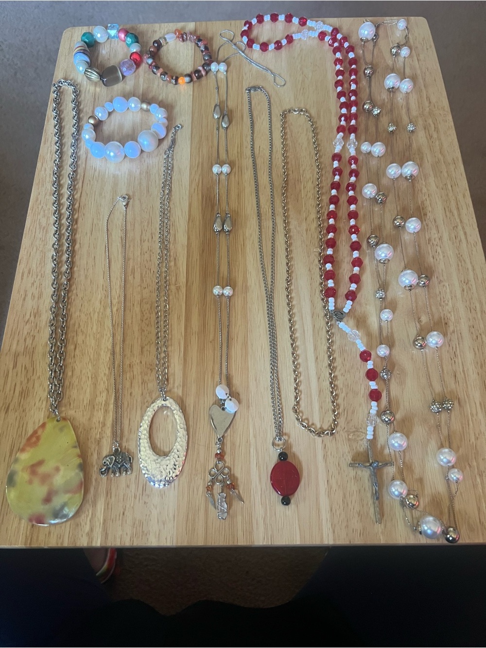 Mixed Bead and Pendant Women’s Necklace - Red and Pearl Accents L803